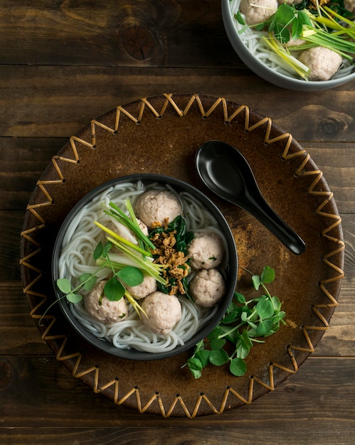 상위 뷰 맛있는 bakso 그릇 구성