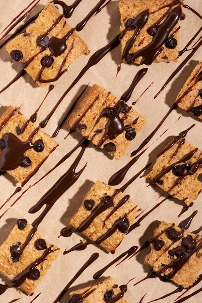 Foto gratuita disposizione di biscotti deliziosi vista dall'alto