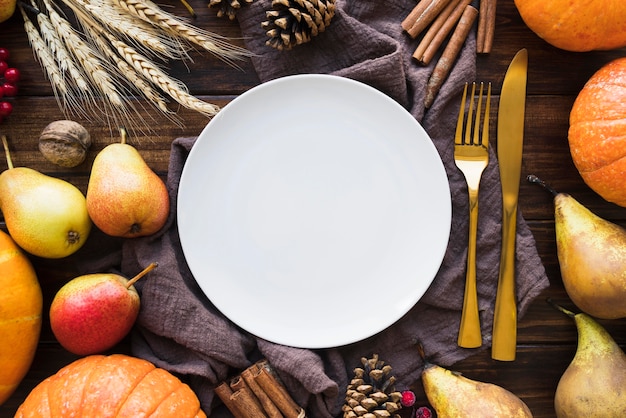 Disposizione del cibo delizioso vista dall'alto