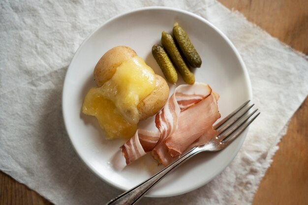 접시에 상위 뷰 맛있는 음식