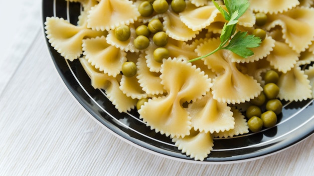 Free photo top view delicious pasta dish