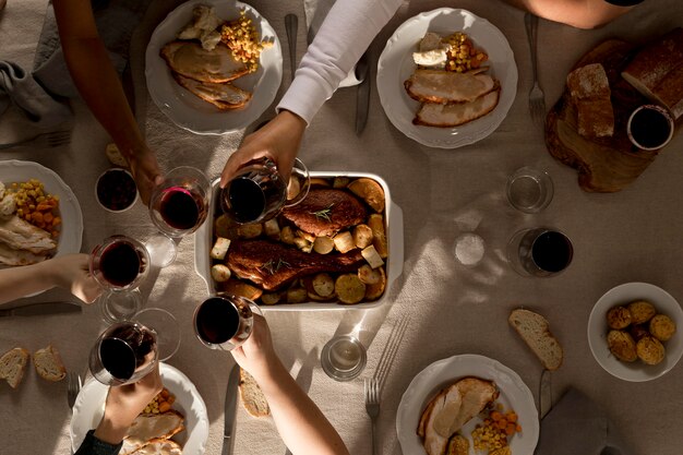 맛있는 추수 감사절 식사의 상위 뷰