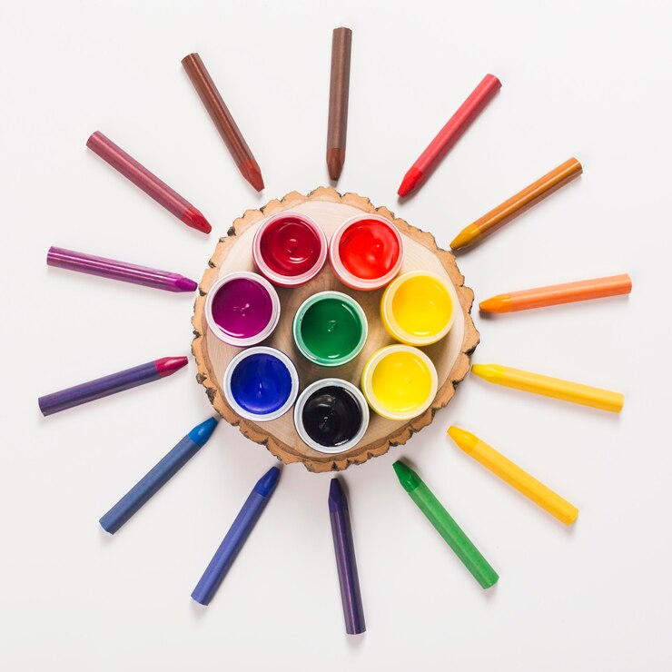 मुफ़्त फोटो top view of desk concept with paint