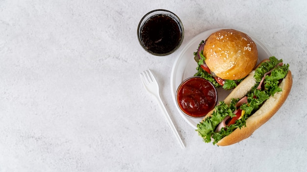 Vista dall'alto fast food con spazio di copia