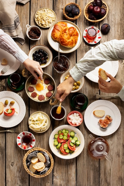 Foto gratuita vista dall'alto sul banchetto del cibo