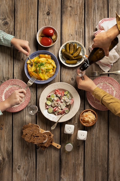 Foto gratuita vista dall'alto sul banchetto del cibo