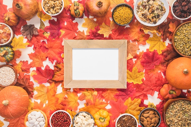 Top view food frame on leaves background