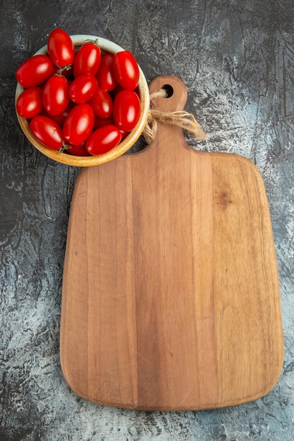 Free photo top view fresh red tomatoes