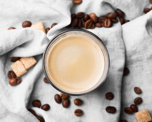 Free photo top view glass with coffee