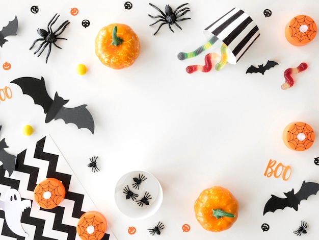 Free photo top view halloween concept with copy space