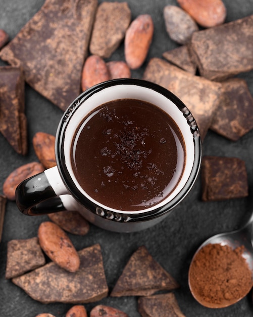 Bevanda al cioccolato calda vista dall'alto