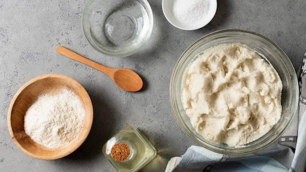 Foto gratuita vista dall'alto ingredienti per arepas