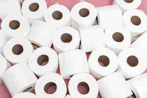 Free photo top view of multiple toiler paper rolls