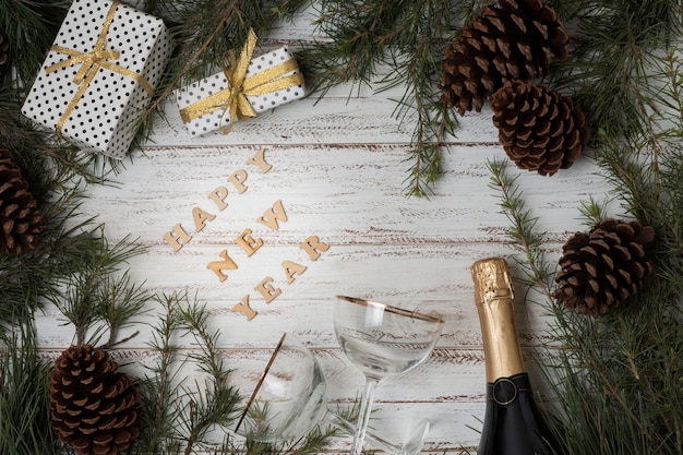 トップビュー新年シャンパンとグラス