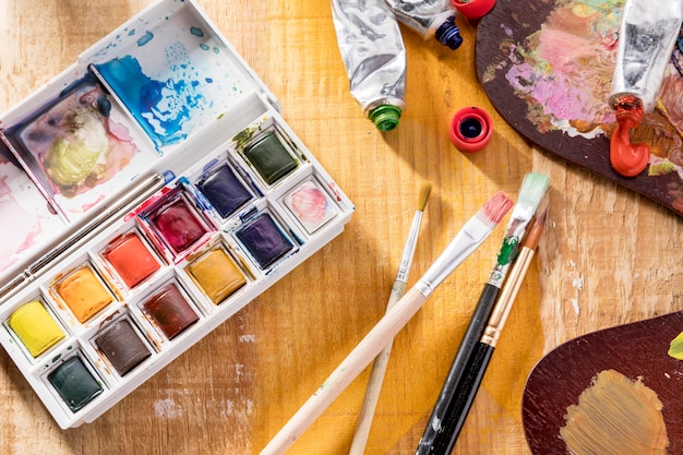 Top view of painting palette and brushes