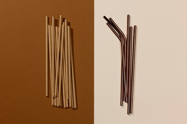Top view of paper straws versus metallic ones