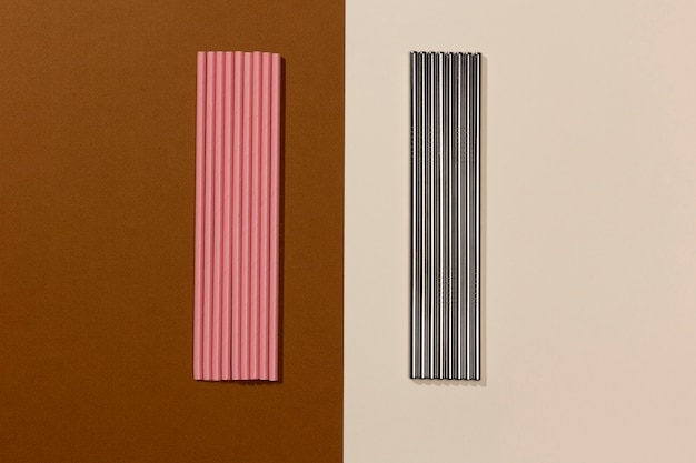 Top view of paper straws versus metallic ones
