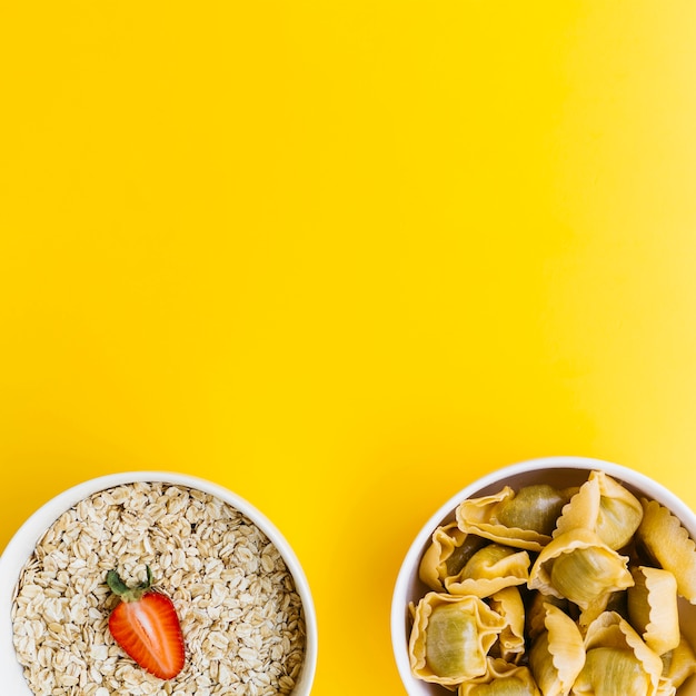 Top view pasta vs oatmeal