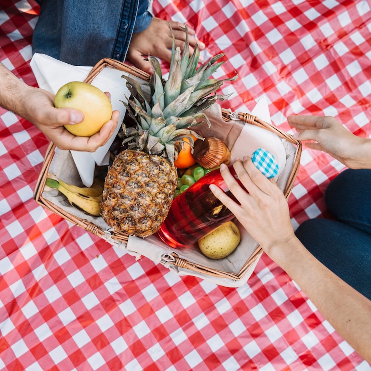 Free Photo top view picnic basket