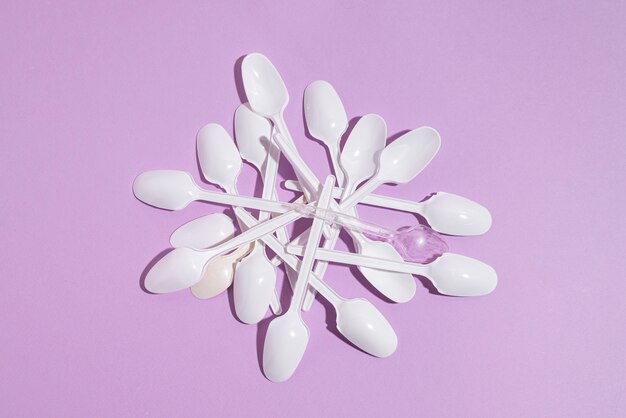 Top view plastic spoons arrangement