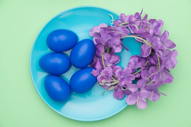푸른 색 계란 평면도 접시