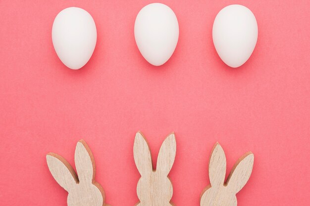 상위 뷰 토끼 모양과 계란