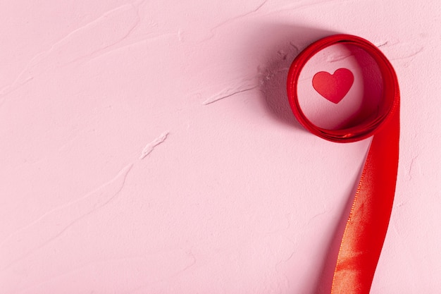 Top view ribbon surrounding heart