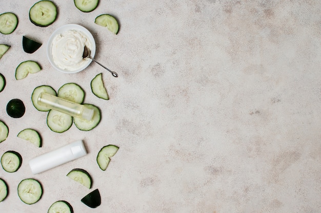 Free photo top view sliced cucumber with copy-space