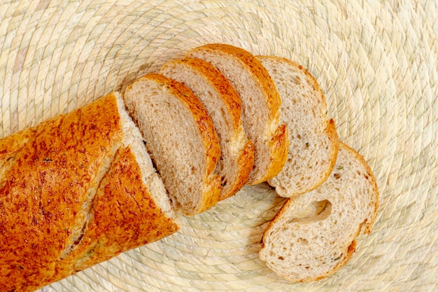 Foto gratuita vista dall'alto fette di pane