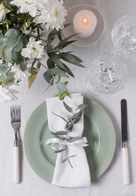 Top view table arrangement with flowers