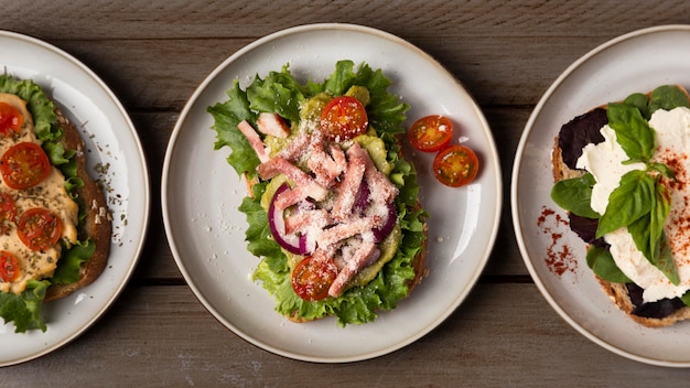 상위 뷰 맛있는 샌드위치 배열