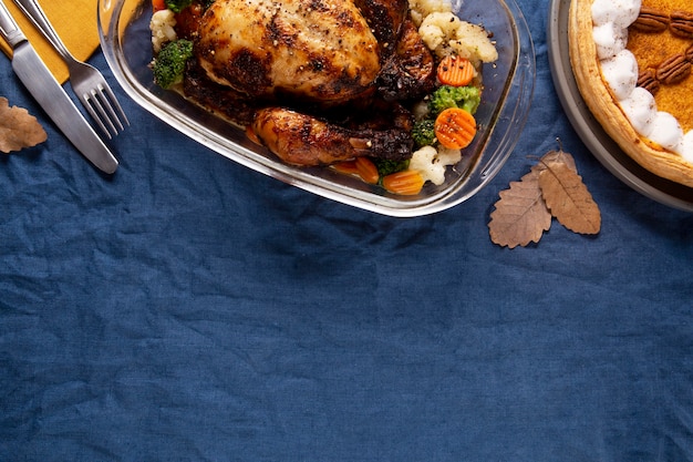 Free photo top view thanksgiving food border with copy space