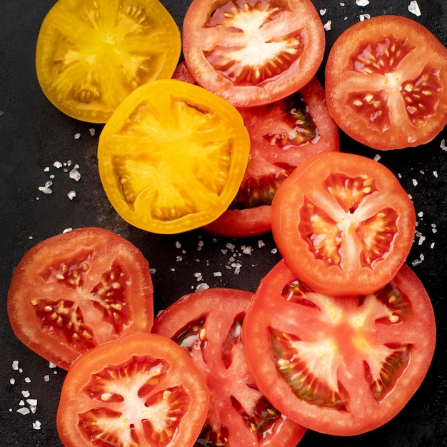 Top view tomato slices arrangement