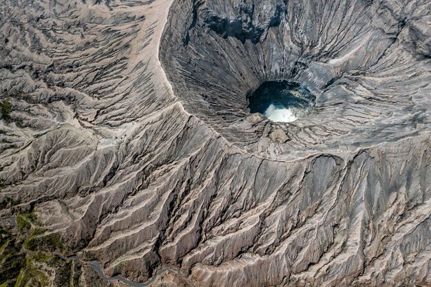 火山の噴火口の平面図