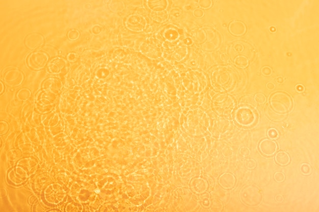 オレンジ色の上面図の水の質感