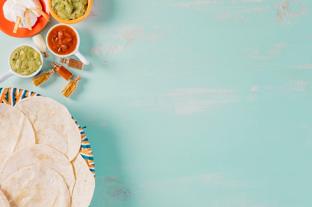 Free photo tortillas and sauces