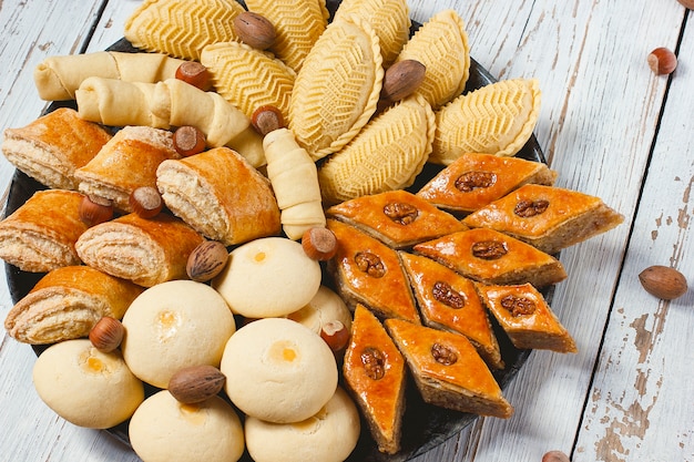 Free photo traditional azerbaijan pastries