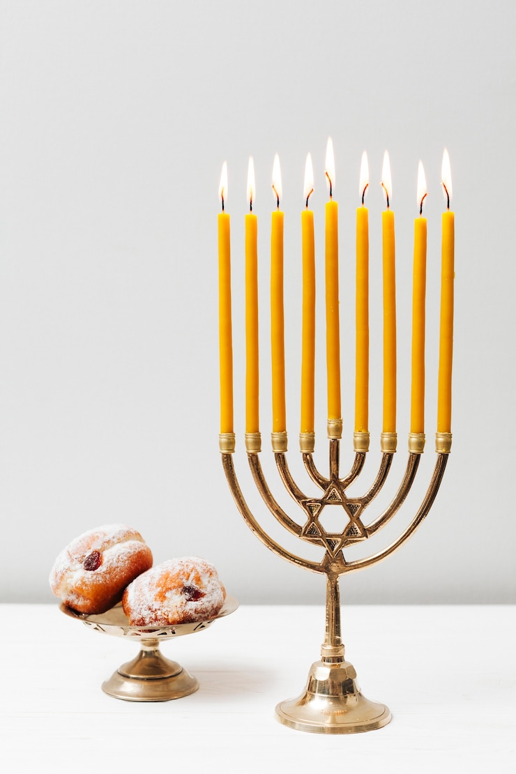 Free Photo traditional candlestick hanukkah holder