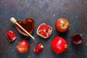 Free photo traditional food of jewish new year - rosh hashana.