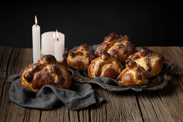 전통적인 pan de muerto 배열