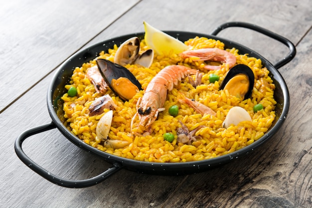 Premium Photo | Traditional spanish seafood paella