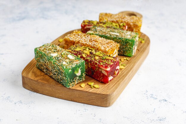 伝統的なトルコ料理、東洋のお菓子。