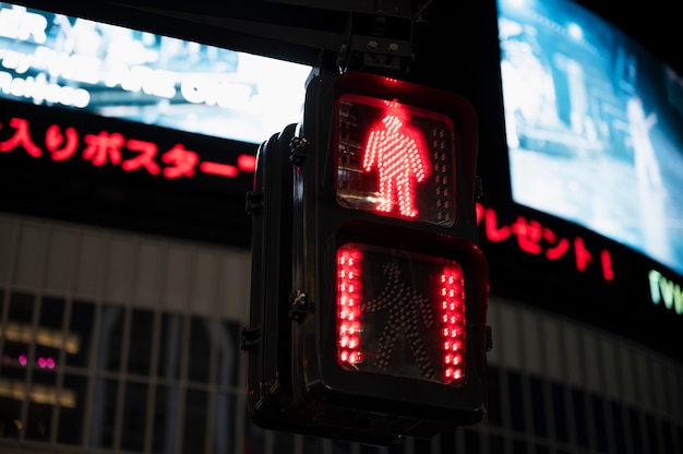 Free photo traffic light for city streets