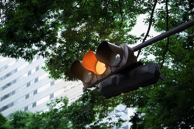 Free photo traffic light for city streets