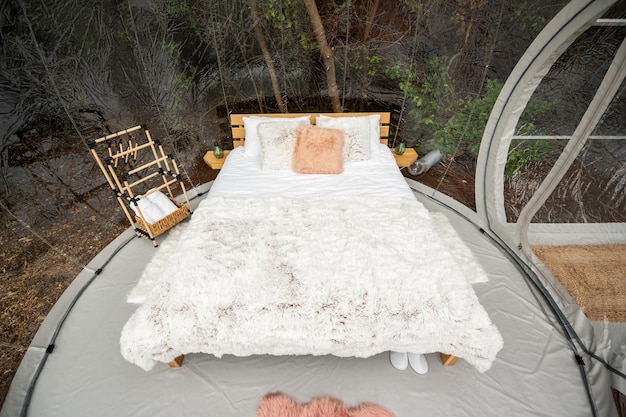 Free photo transparent bubble tent at glamping