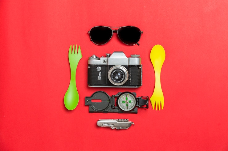Free Photo travel supplies around camera