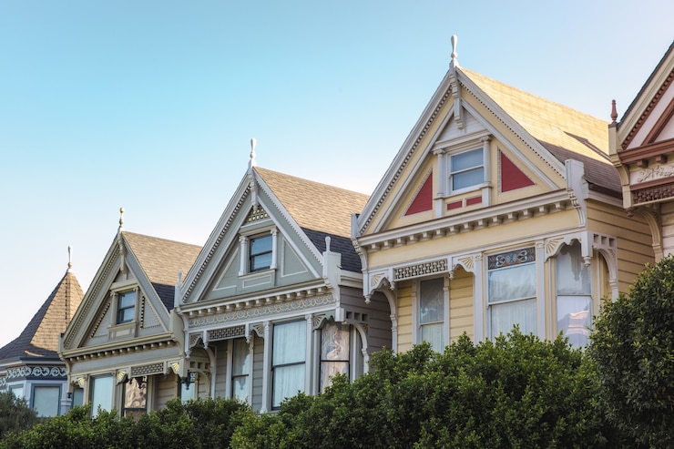 An historic shingle style home gets a remarkable update in New England