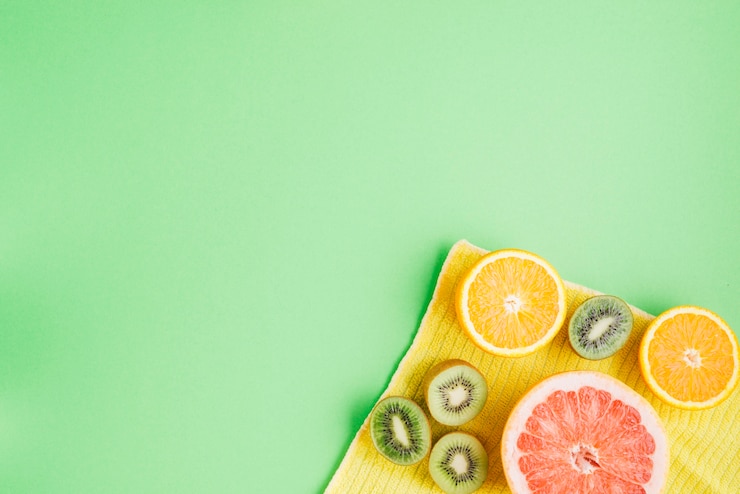 Free Photo tropical fruits background with copyspace