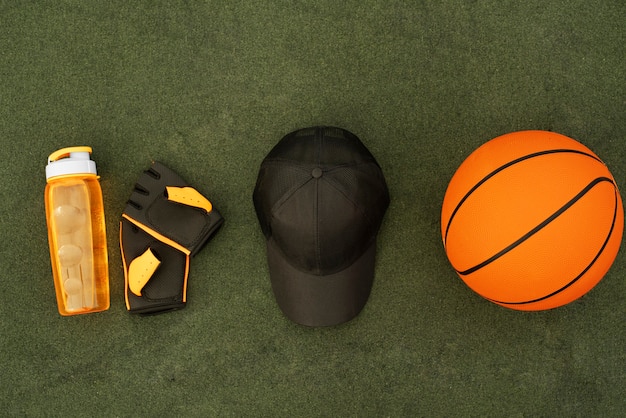 Free photo trucker hat with basketball