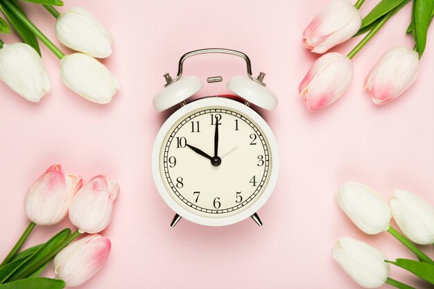 Tulips frame with clock in the middle